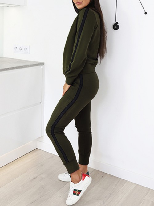Unique Green Long Sleeves Sports Set With Pockets Feminine